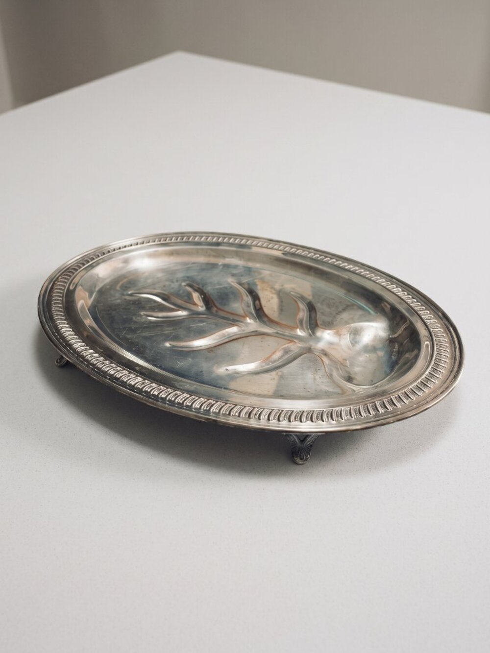Vintage Sheridan Silverplate English Scroll Tree Well Meat Platter 16"